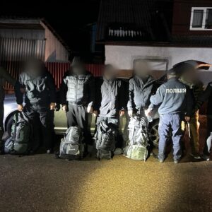 «VIP-таксі» до кордону за пів мільйона: на Закарпатті затримали переправника чоловіків призовного віку