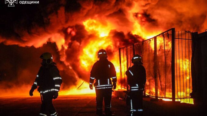 Масована нічна атака: Росія випустила по Україні 29 ракет і 480 дронів