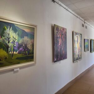 «Подих весни» в Ужгороді: у галереї відкрили виставку робіт закарпатських художників