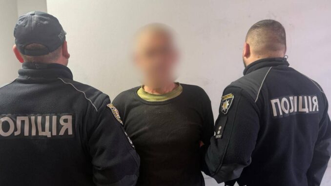 Жорстоке вбивство на Рахівщині: поліцейські затримали підозрюваного