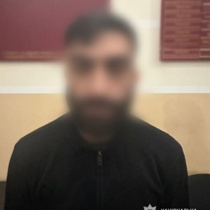 П’яний напад у Мукачеві: чоловік з молотком ледь не вбив батька своєї співмешканки