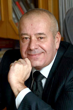 Депутатський корпус Закарпатської обласної ради висловив щирі співчуття з приводу тяжкої втрати — смерті видатного краянина, Почесного громадянина Ужгорода, доктора медичних наук, професора Василь Іванович Русин.