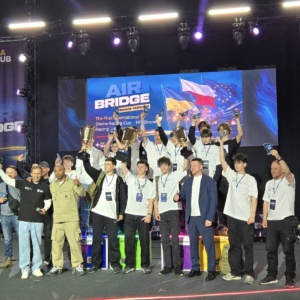 13-річний ужгородець здобув бронзу міжнародного турніру з дрон-рейсингу у Польщі