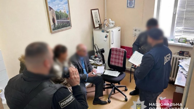 6000 долларів за відстрочку: на Закарпатті затримали голову ВЛК