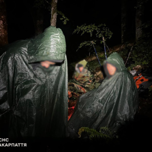 Поблизу гори Петрос Мармароський заблукали троє туристів
