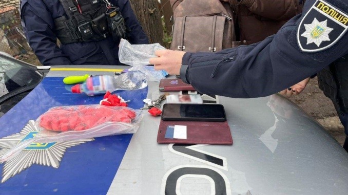 В Ужгороді засудили 54-річну «закладчицю»: жінка розповсюджувала канабіс та метамфетамін