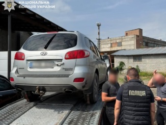 На Закарпатті затримали підприємця за підозрою у продажі гуманітарних авто для ЗСУ