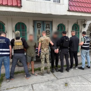 За 4000 доларів через Тису: на Рахівщині викрили двох організаторів незаконного переправлення чоловіків до Румунії