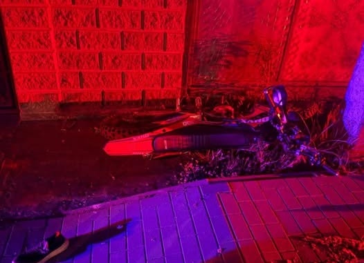 На Хустщині мотоцикл врізався у бетонний стовп: один юнак загинув