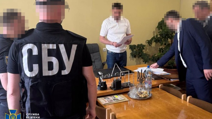 На Закарпатті депутат райради та медики привласнили 9,5 млн грн на «лікуванні» неіснуючих пацієнтів – СБУ