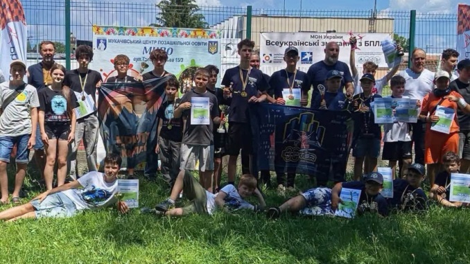 Юні оператори дронів із Мукачева випробували свої сили на Всеукраїнському чемпіонаті БПЛА