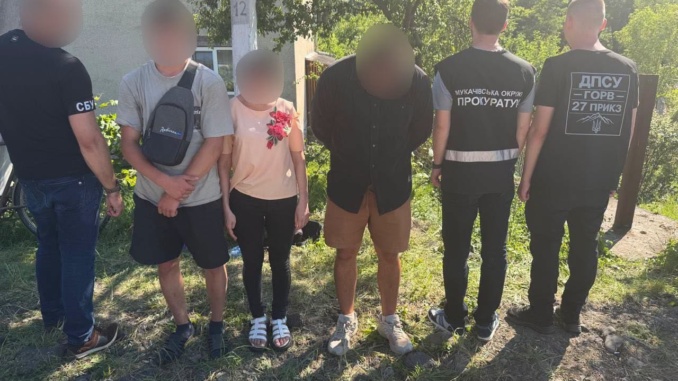 На Закарпатті затримали 21-річну переправницю та її 18-річного спільника: за переправлення до Румунії вимагали $5000