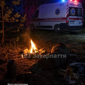 У Виноградові чоловік після нічного застілля впав у вогонь і отримав серйозні опіки