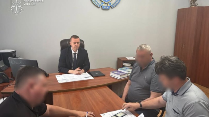 На Тячівщині судитимуть депутата, який не вказав у декларації будинок, землю та понад 6 млн грн майна
