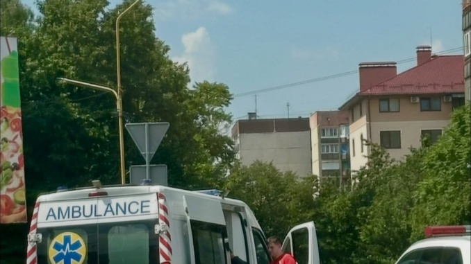 В Ужгороді після ДТП за участю електросамоката сталася сутичка: до лікарні госпіталізували трьох людей