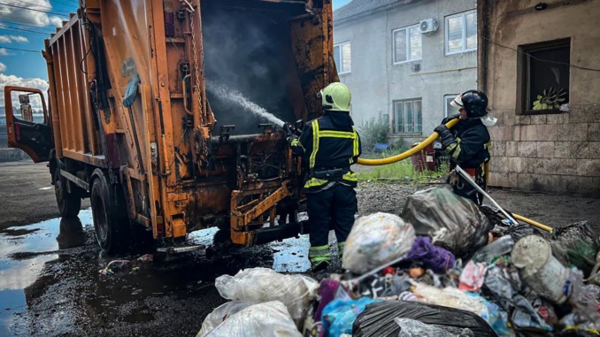 В Іршаві під час руху загорівся сміттєвоз