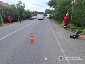 У Берегові карета швидкої допомоги збила 6-річного хлопчика: дитину госпіталізували