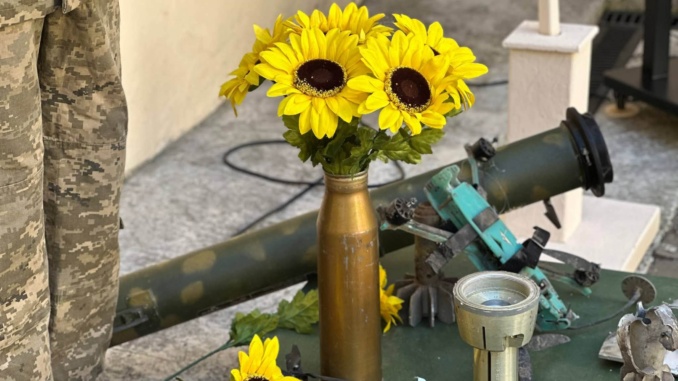 В Ужгородському замку відкрили інсталяцію «Ціна свободи»