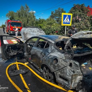 В Ужгороді згорів автомобіль