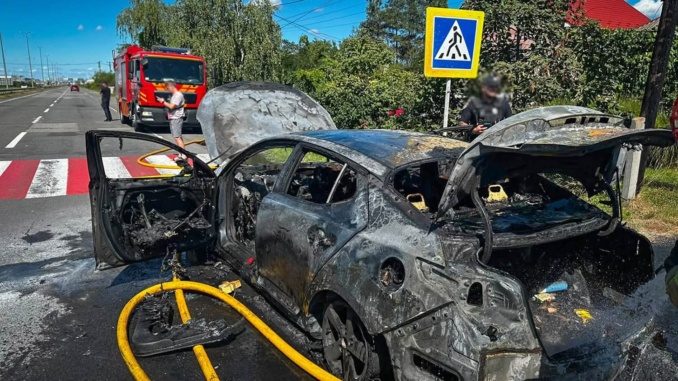 В Ужгороді згорів автомобіль