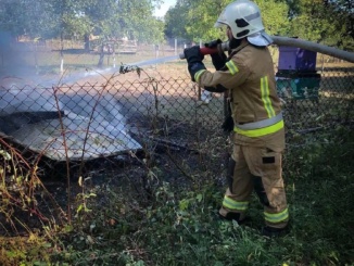 На Тячівщині пожежа знищила 16 вуликів із бджолами