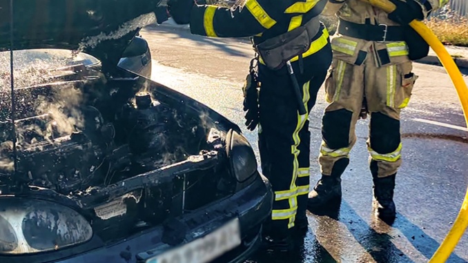 Учора надвечір у Мукачеві на вулиці Володимира Данчевського загорівся легковий автомобіль Daewoo Lanos.
