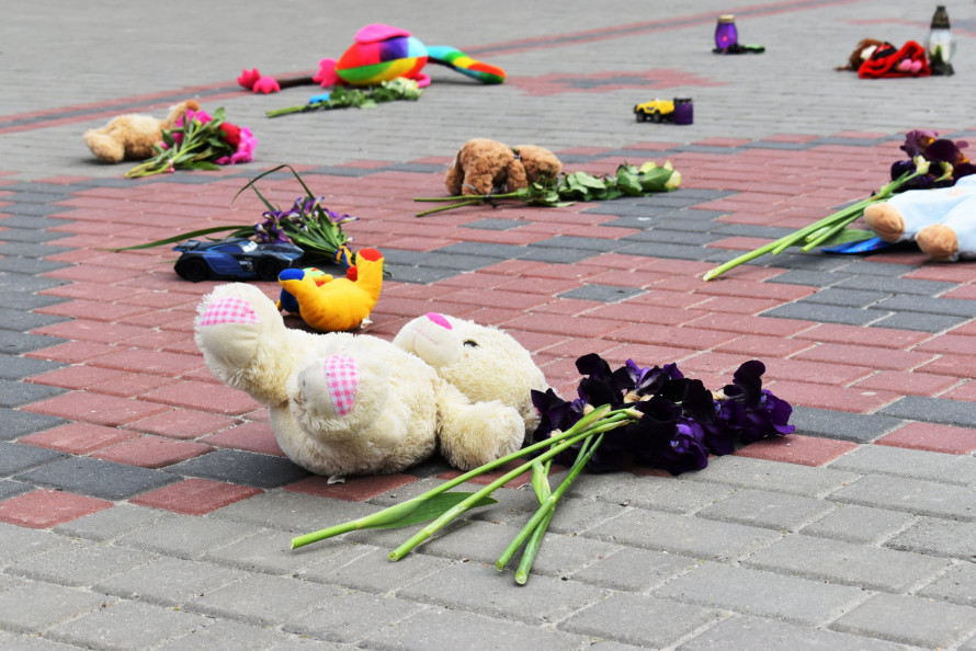 744 українські дитини загинули, ще 2363 вважаються зниклими безвісти — Лубінець