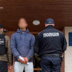 У Великому Березному затримали пару за підозрою у продажі наркотиків